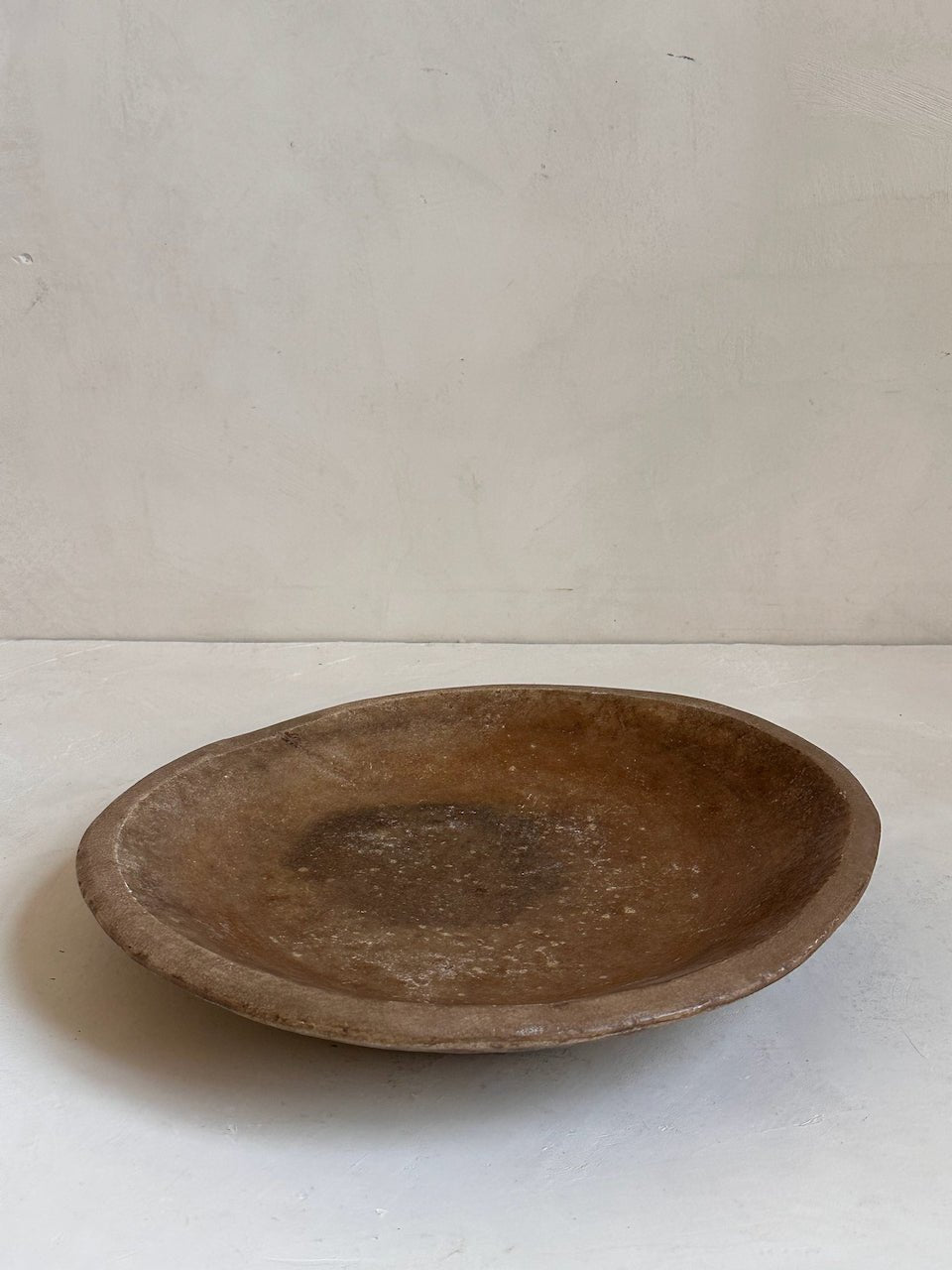 The Corner - Antique Stone plate N° 30 - Table & Kitchenware
