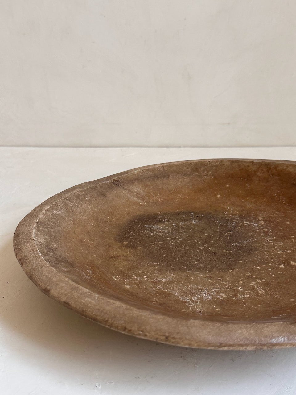The Corner - Antique Stone plate N° 30 - Table & Kitchenware