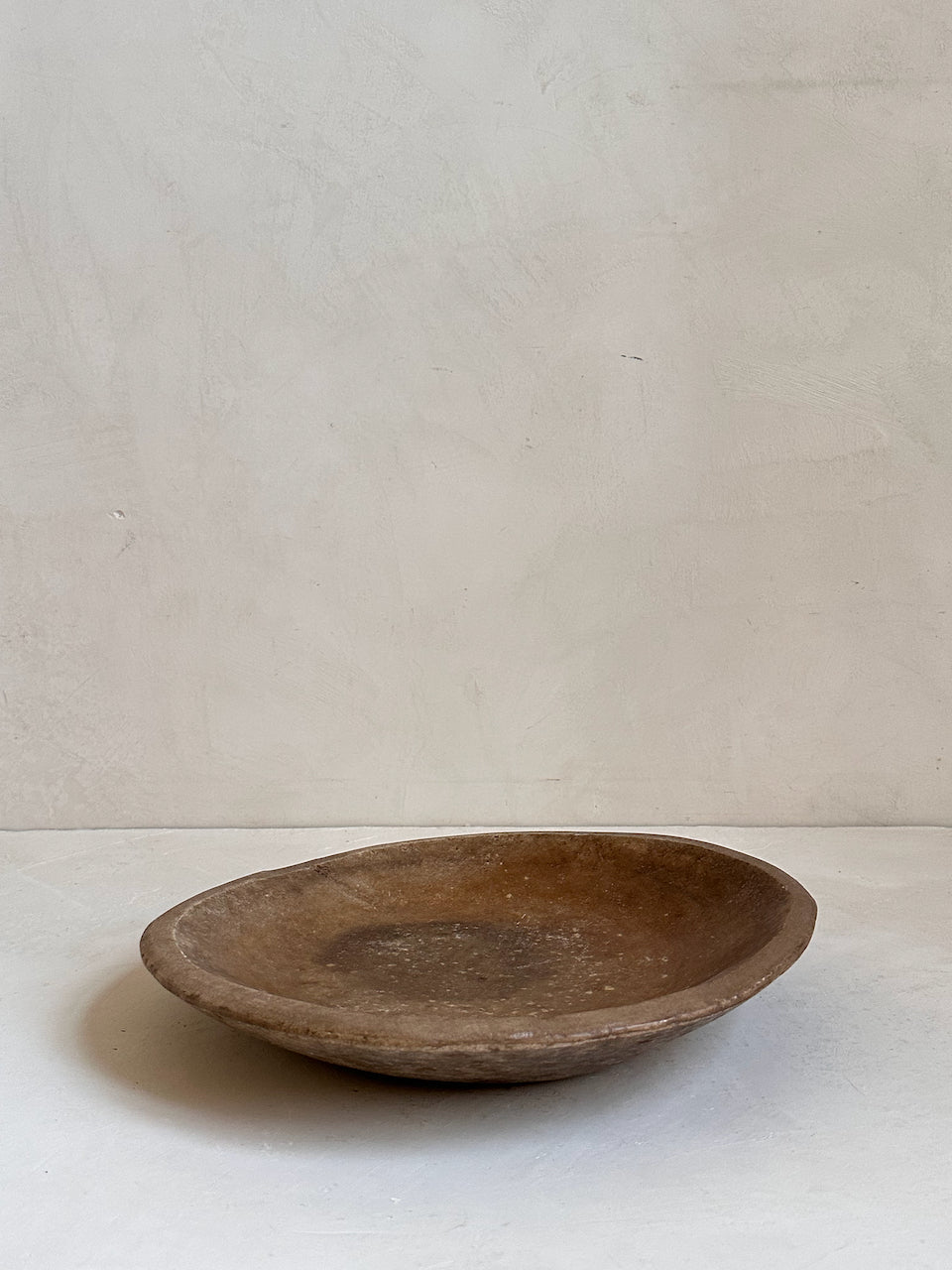 The Corner - Antique Stone plate N° 30 - Table & Kitchenware