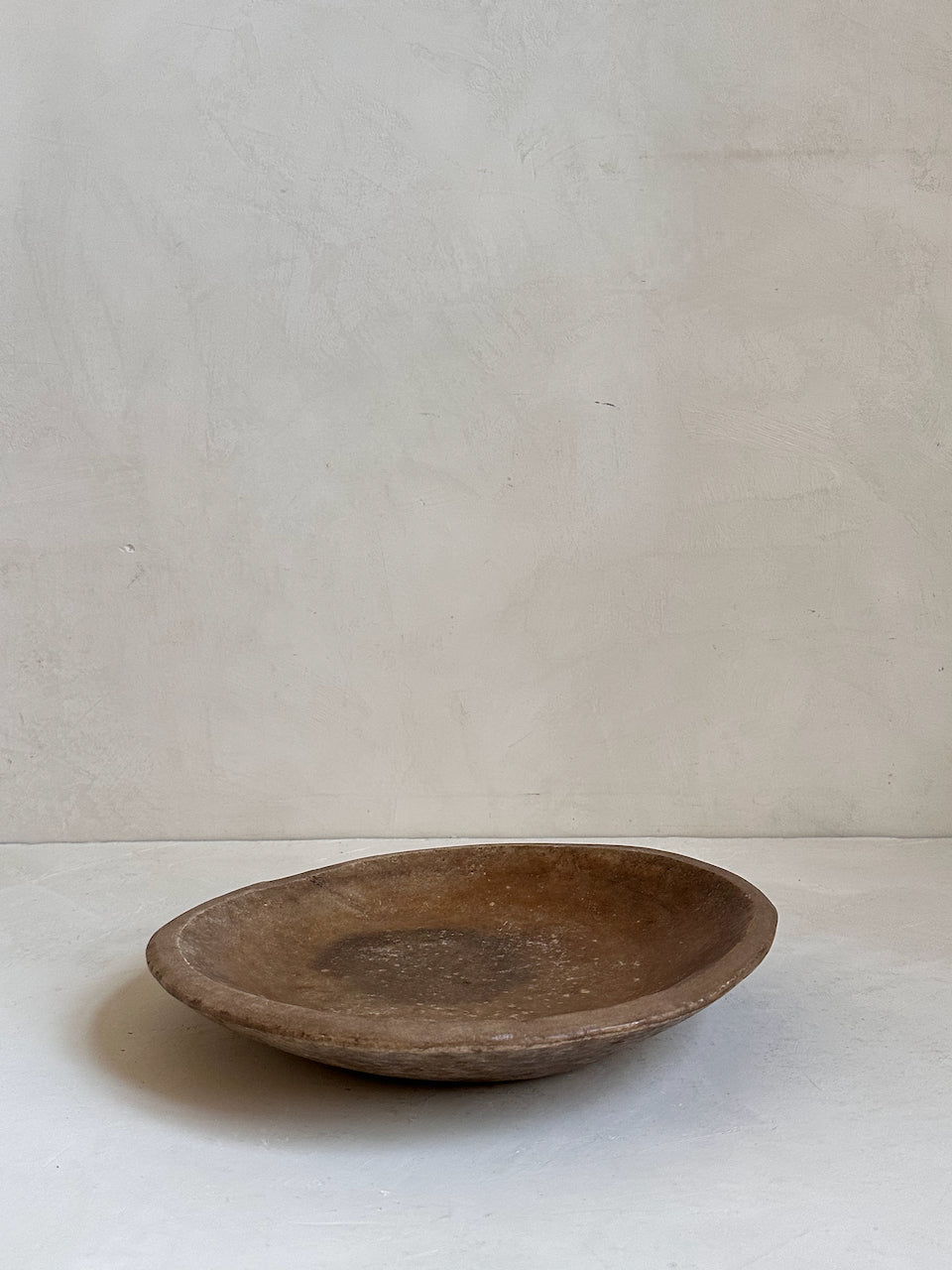 The Corner - Antique Stone plate N° 30 - Table & Kitchenware