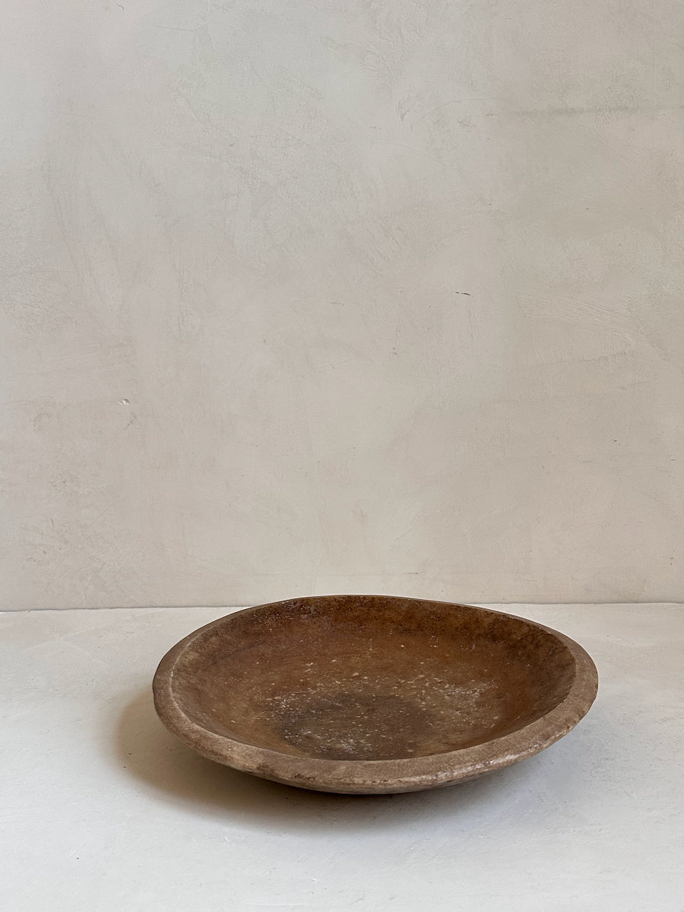 The Corner - Antique Stone plate N° 30 - Table & Kitchenware