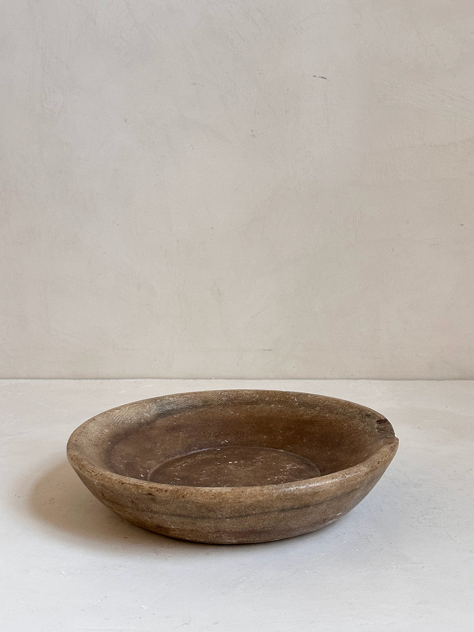 The Corner - Antique Stone plate N° 33 - Table & Kitchenware