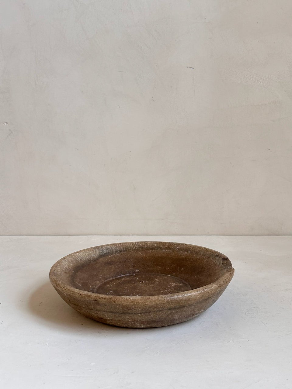The Corner - Antique Stone plate N° 33 - Table & Kitchenware