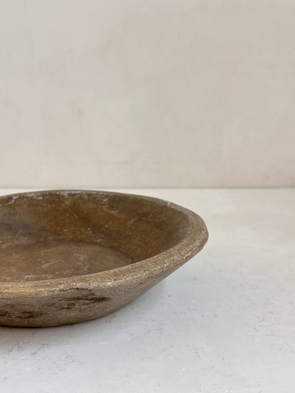 The Corner - Antique Stone plate N° 34 - Table & Kitchenware