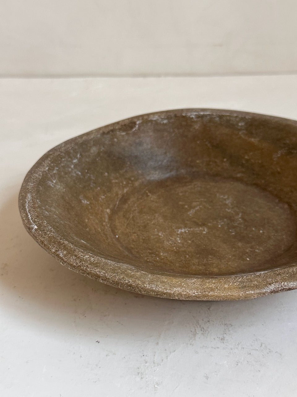The Corner - Antique Stone plate N° 34 - Table & Kitchenware