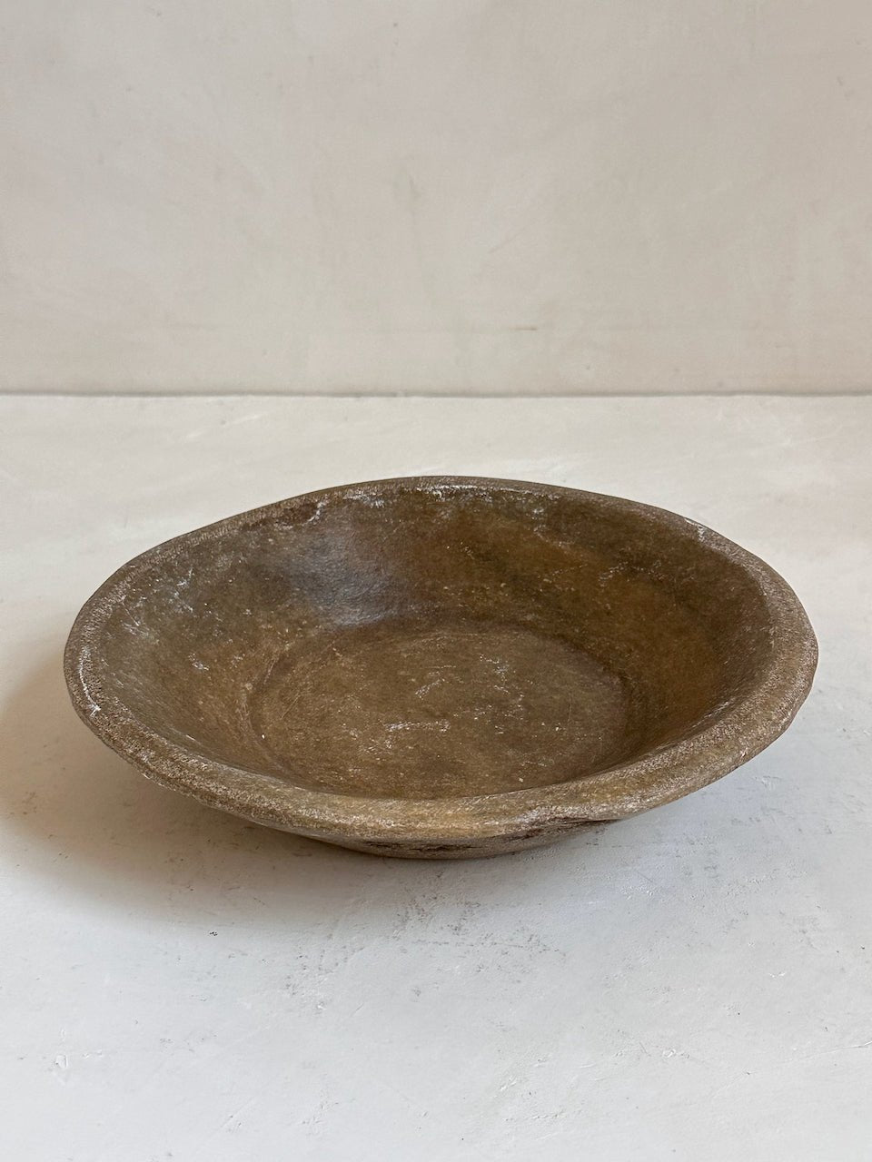 The Corner - Antique Stone plate N° 34 - Table & Kitchenware