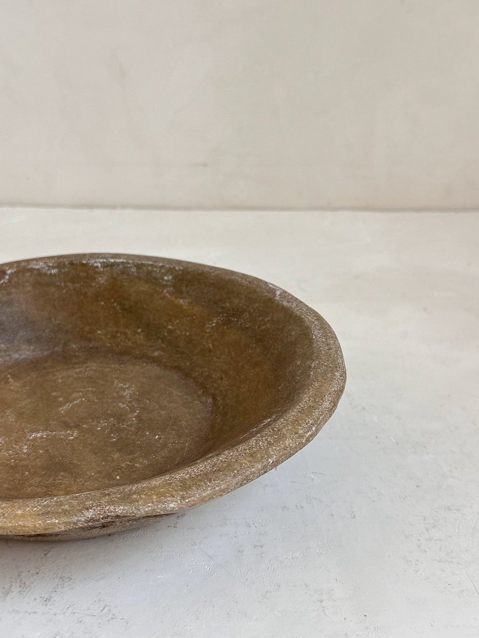 The Corner - Antique Stone plate N° 34 - Table & Kitchenware