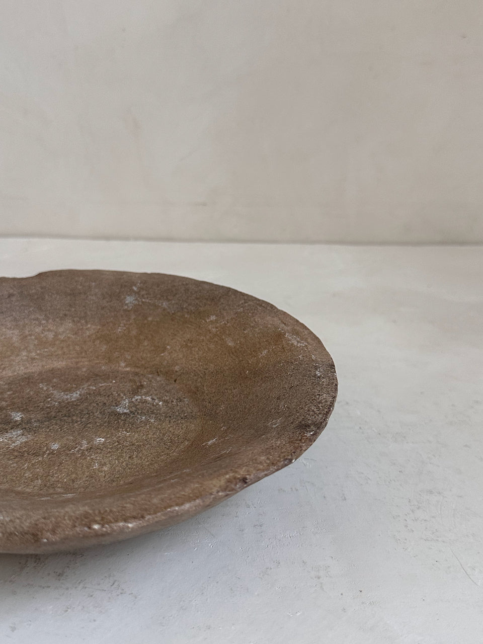 The Corner - Antique Stone plate N° 41 - Table & Kitchenware