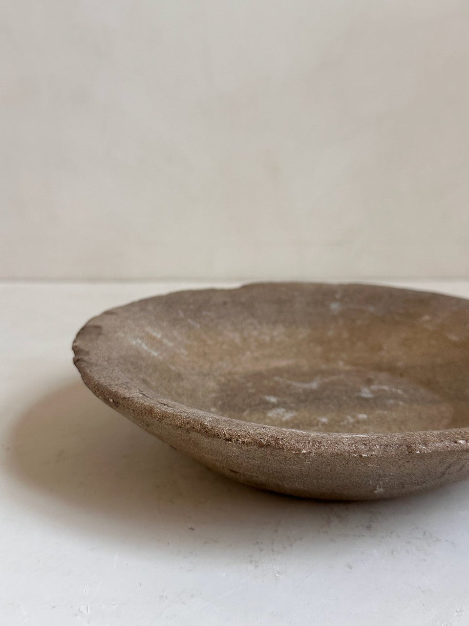 The Corner - Antique Stone plate N° 41 - Table & Kitchenware