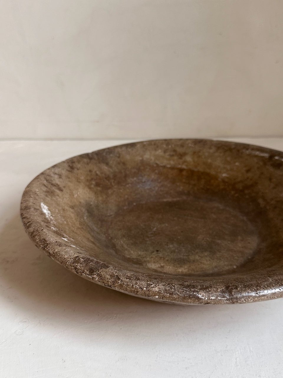 The Corner - Antique stone plate N° 50 - Table & Kitchenware