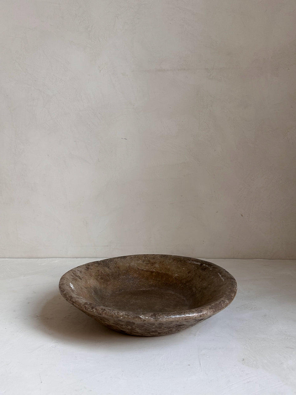 The Corner - Antique stone plate N° 50 - Table & Kitchenware