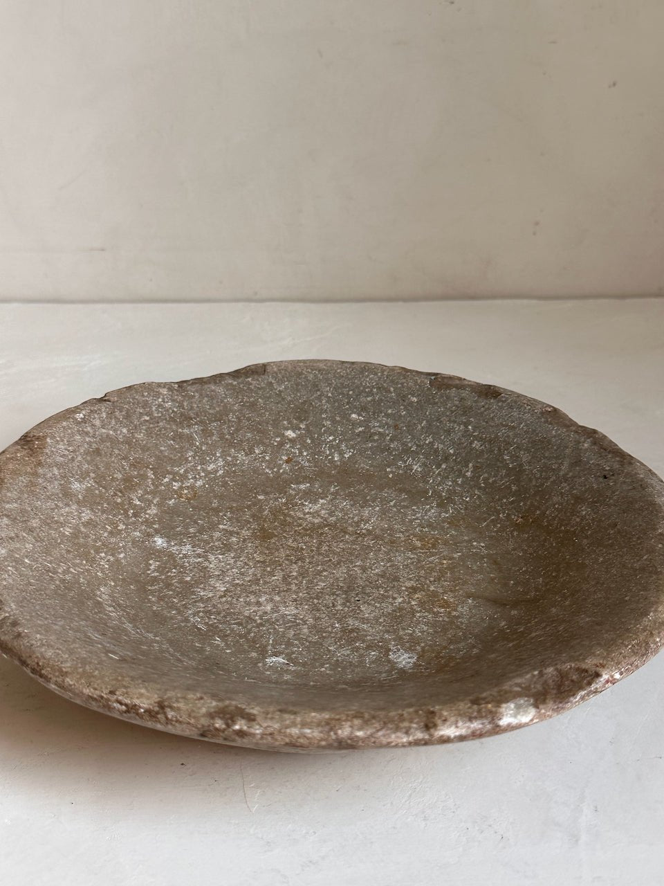 The Corner - Antique stone plate N° 51 - Table & Kitchenware