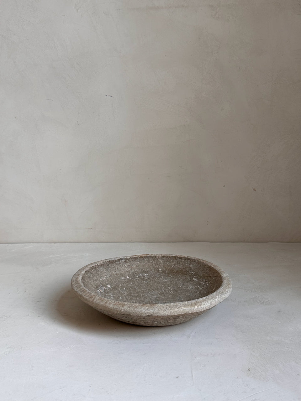The Corner - Antique stone plate N° 52 - Table & Kitchenware
