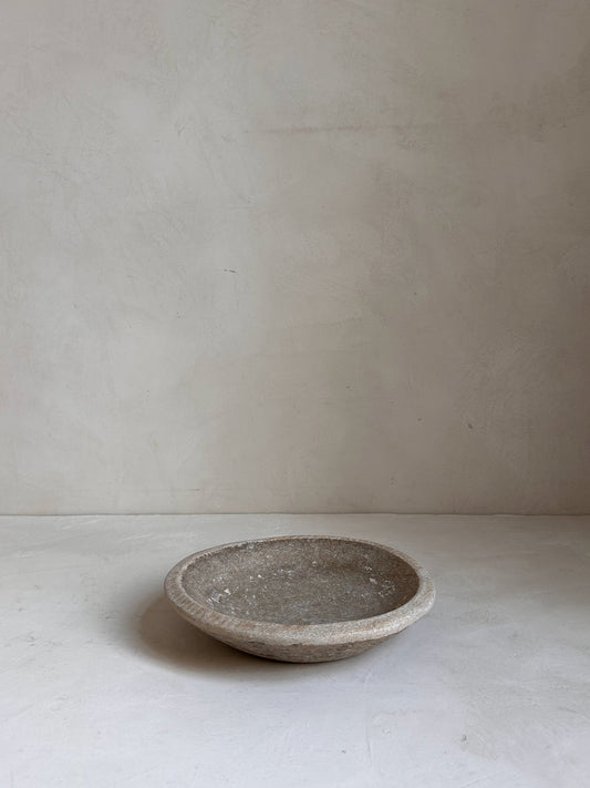 The Corner - Antique stone plate N° 52 - Table & Kitchenware