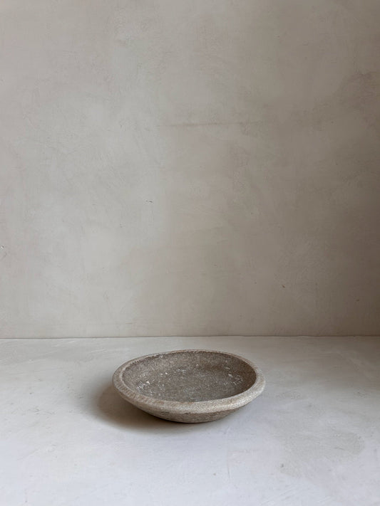 The Corner - Antique stone plate N° 52 - Table & Kitchenware