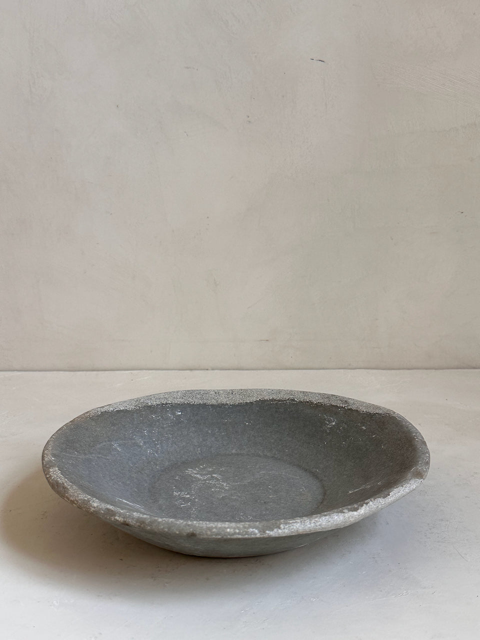 The Corner - Antique Stone plate N° 53 - Table & Kitchenware