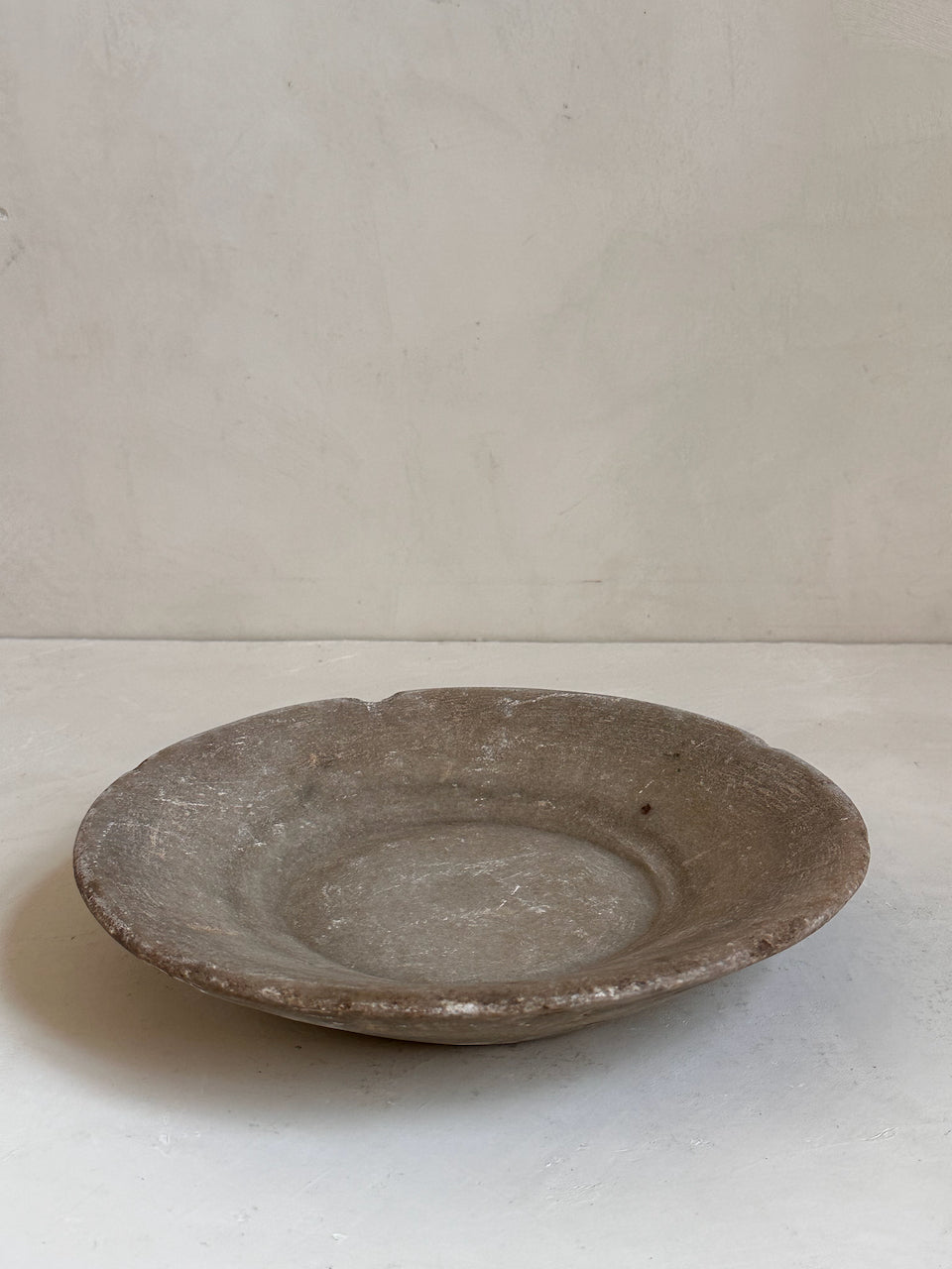The Corner - Antique Stone plate N° 54 - Table & Kitchenware