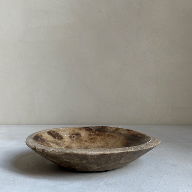 The Corner - Antique Stone plate N° 16 - Table & Kitchenware