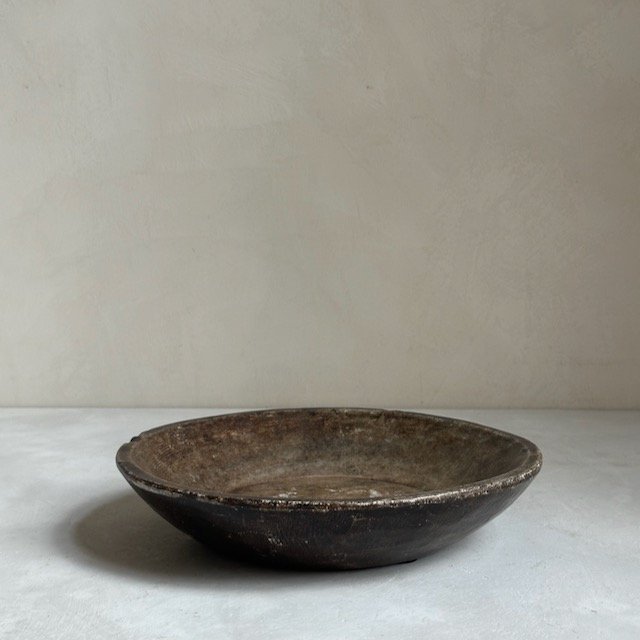 The Corner - Antique Stone plate N° 18 - Table & Kitchenware