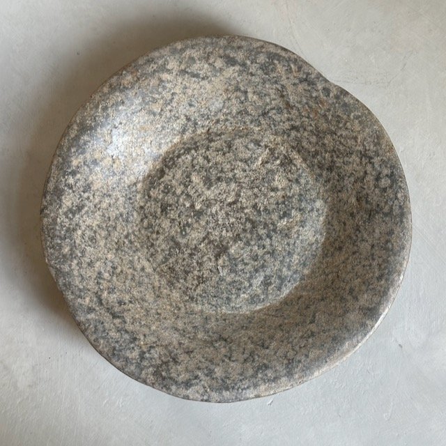 The Corner - Antique Stone plate N° 22 - Table & Kitchenware