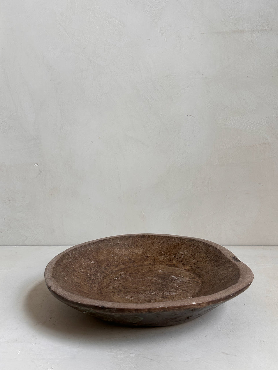 The Corner - Antique Stone plate N° 23 - Table & Kitchenware