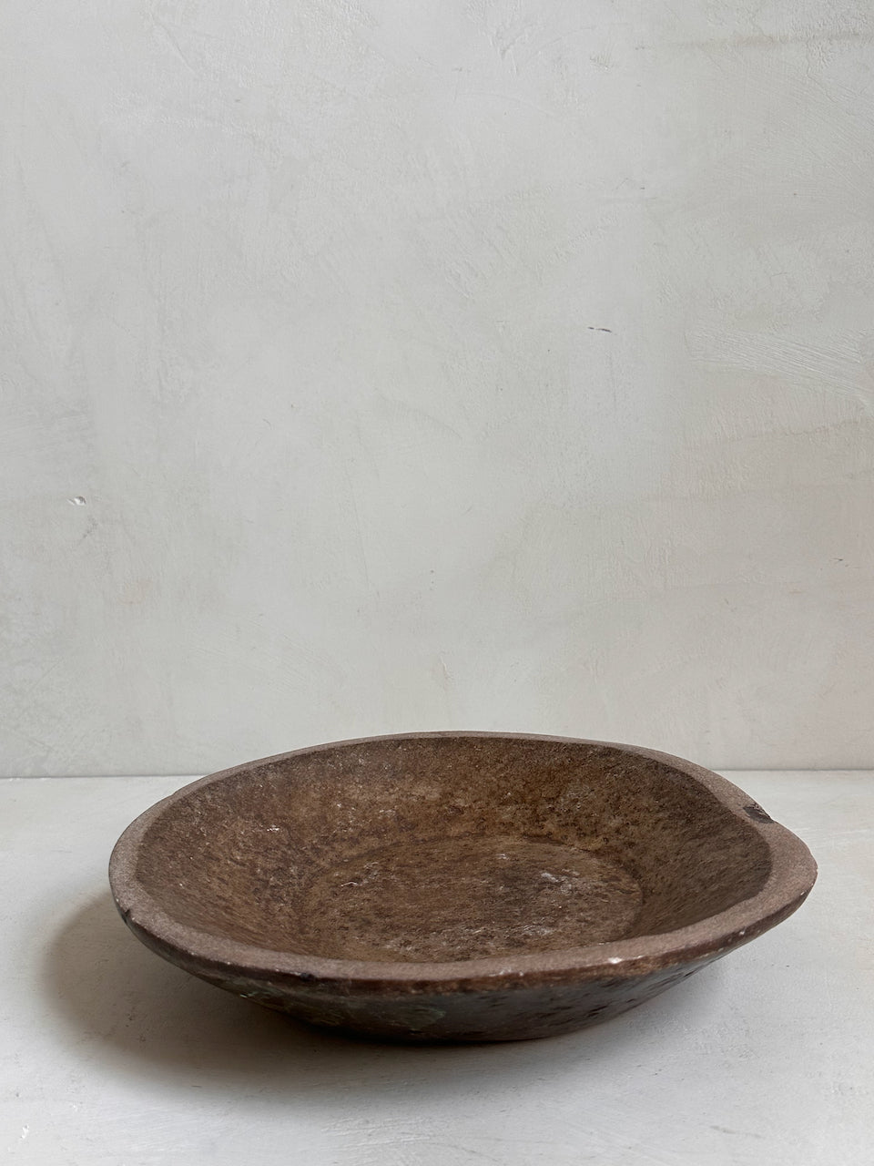 The Corner - Antique Stone plate N° 23 - Table & Kitchenware