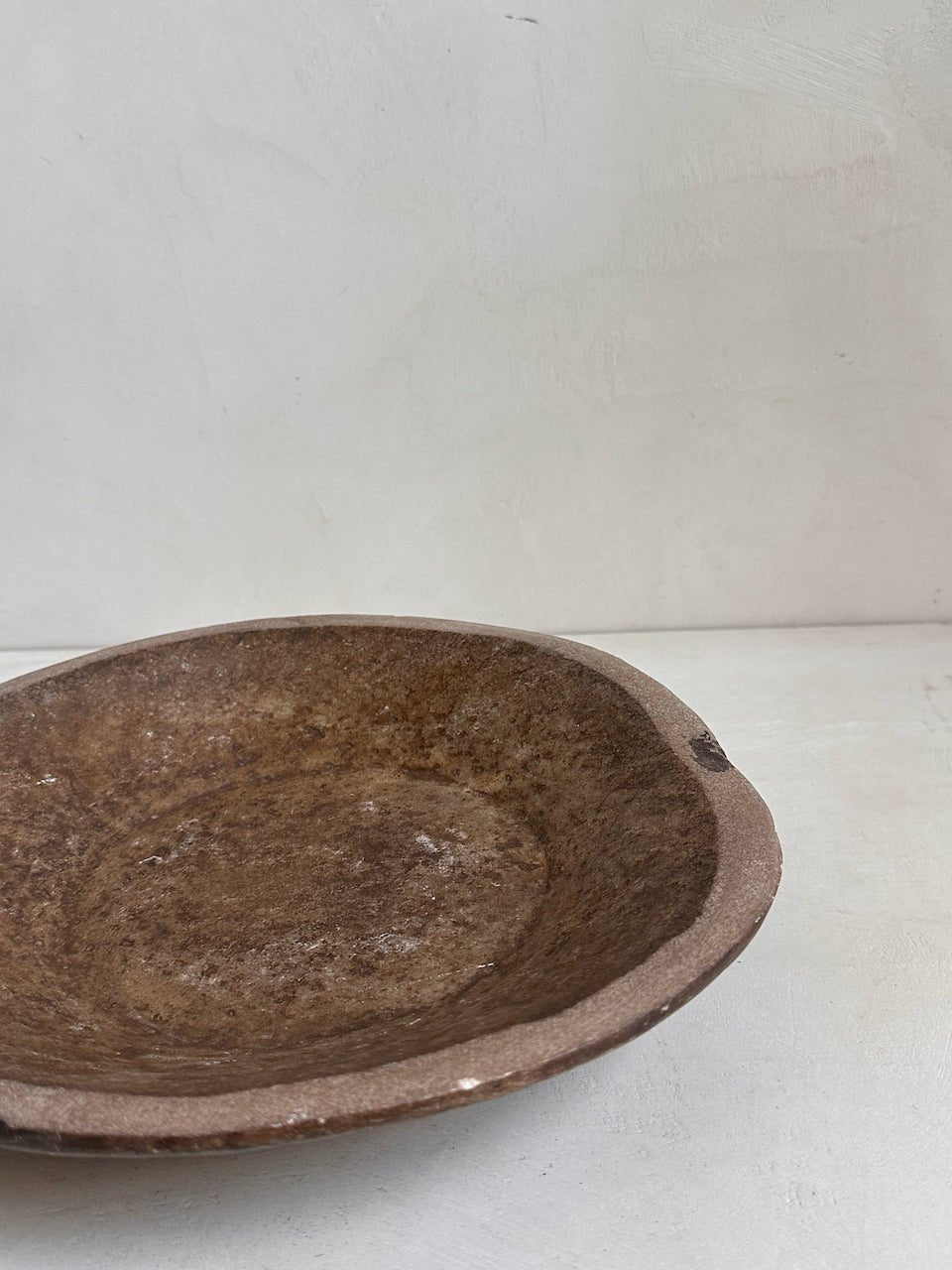 The Corner - Antique Stone plate N° 23 - Table & Kitchenware