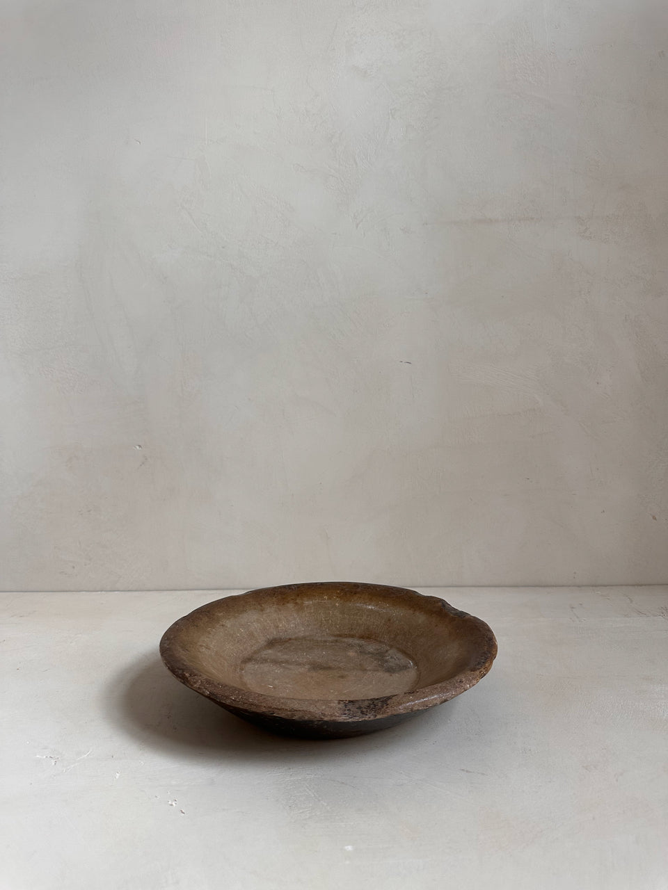 The Corner - Antique Stone plate N° 25 - Table & Kitchenware