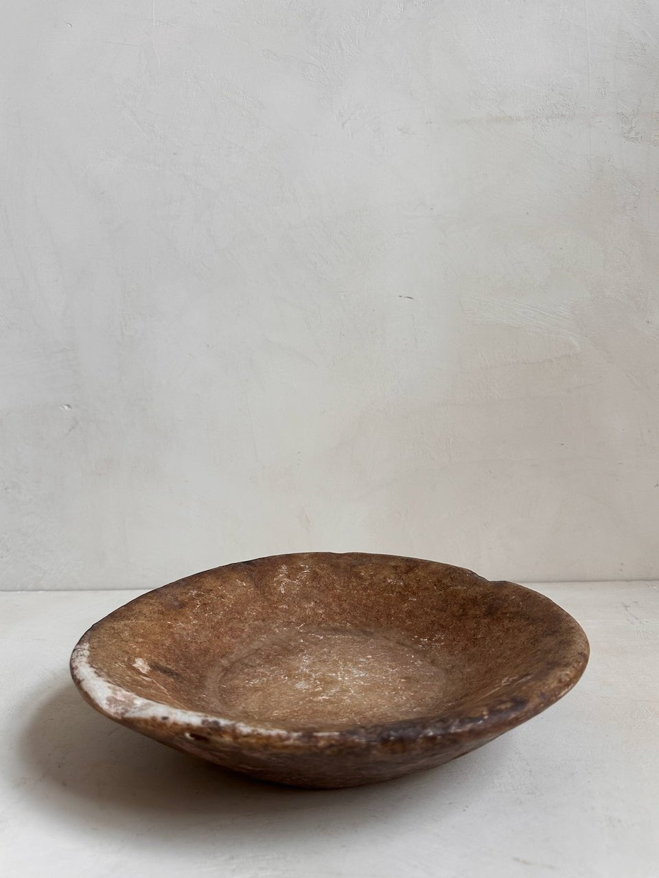 The Corner - Antique Stone plate N° 26 - Table & Kitchenware