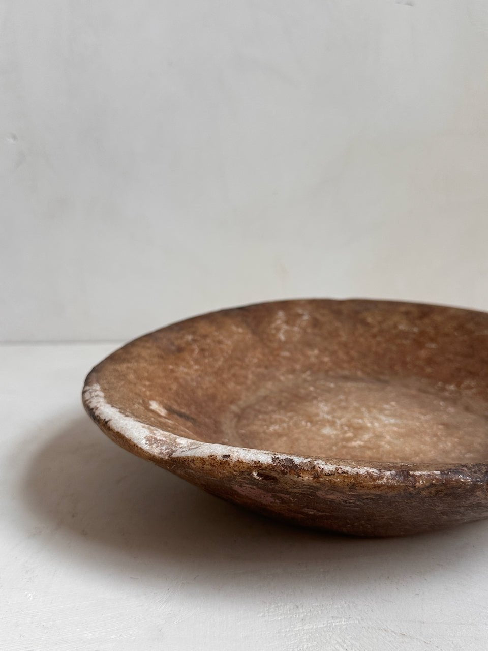 The Corner - Antique Stone plate N° 26 - Table & Kitchenware
