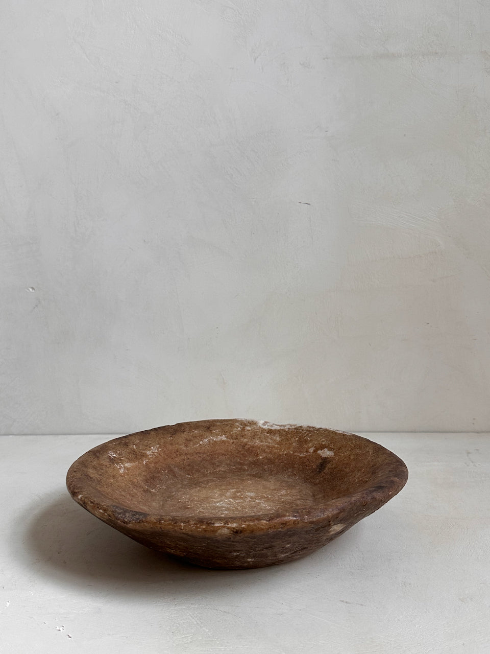 The Corner - Antique Stone plate N° 26 - Table & Kitchenware