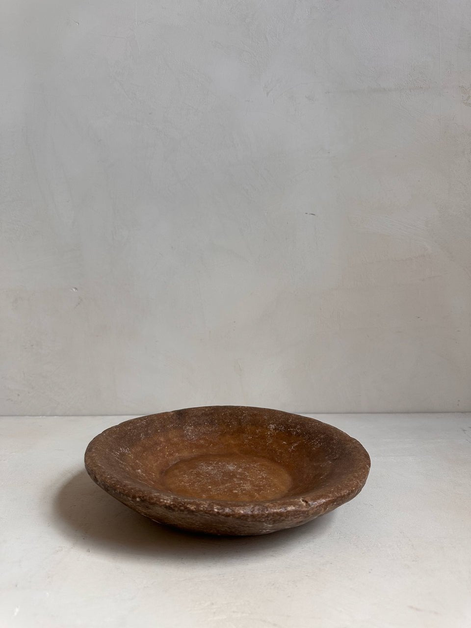 The Corner - Antique Stone plate N° 27 - Table & Kitchenware