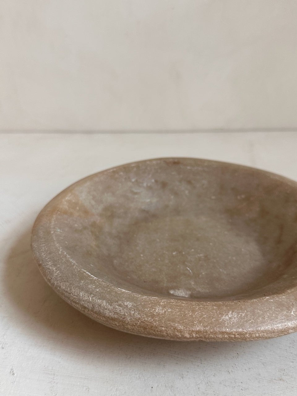The Corner - Antique Stone plate N° 31 - Table & Kitchenware