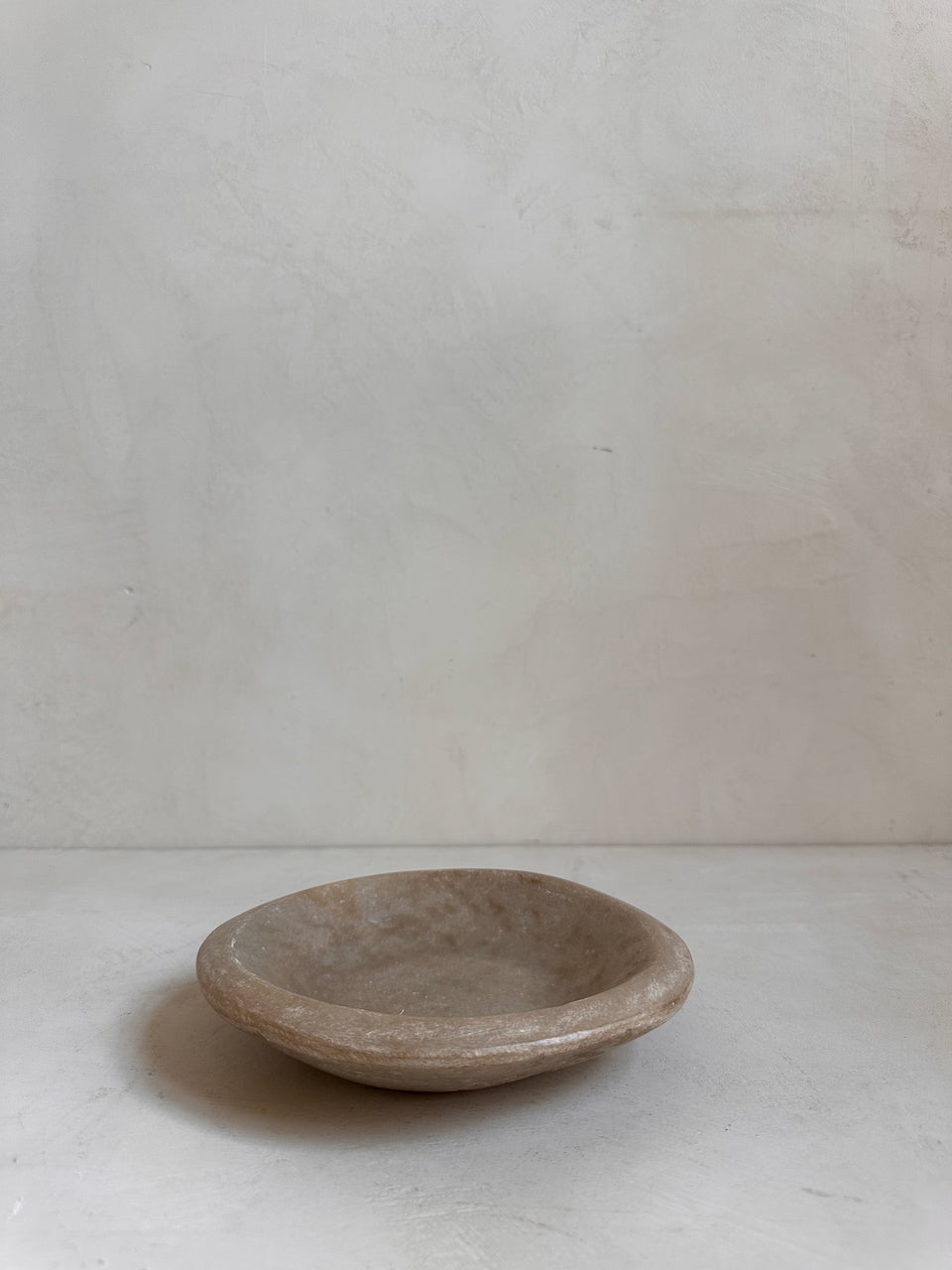 The Corner - Antique Stone plate N° 31 - Table & Kitchenware