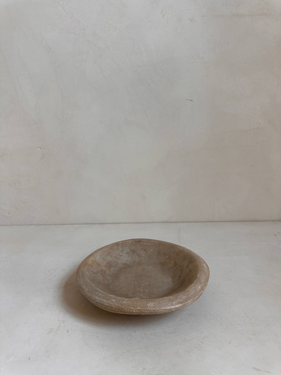 The Corner - Antique Stone plate N° 31 - Table & Kitchenware