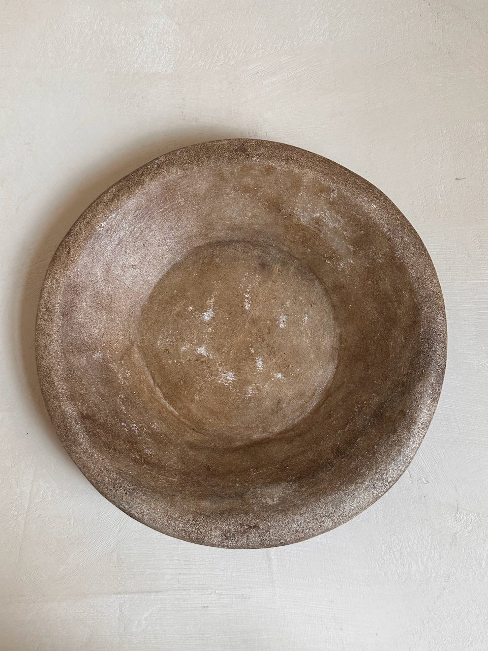 The Corner - Antique Stone plate N° 32 - Table & Kitchenware
