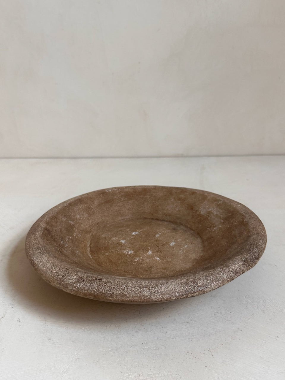 The Corner - Antique Stone plate N° 32 - Table & Kitchenware