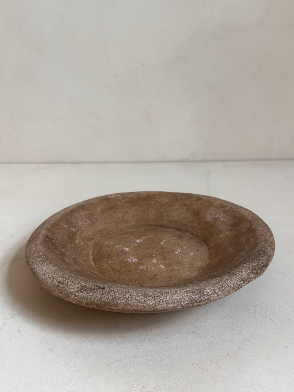 The Corner - Antique Stone plate N° 32 - Table & Kitchenware