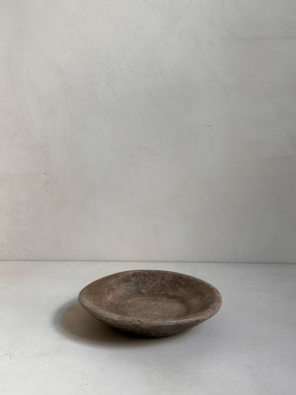 The Corner - Antique Stone plate N° 35 - Table & Kitchenware