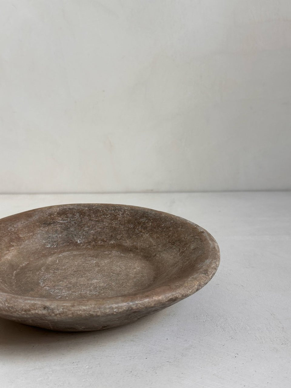 The Corner - Antique Stone plate N° 35 - Table & Kitchenware