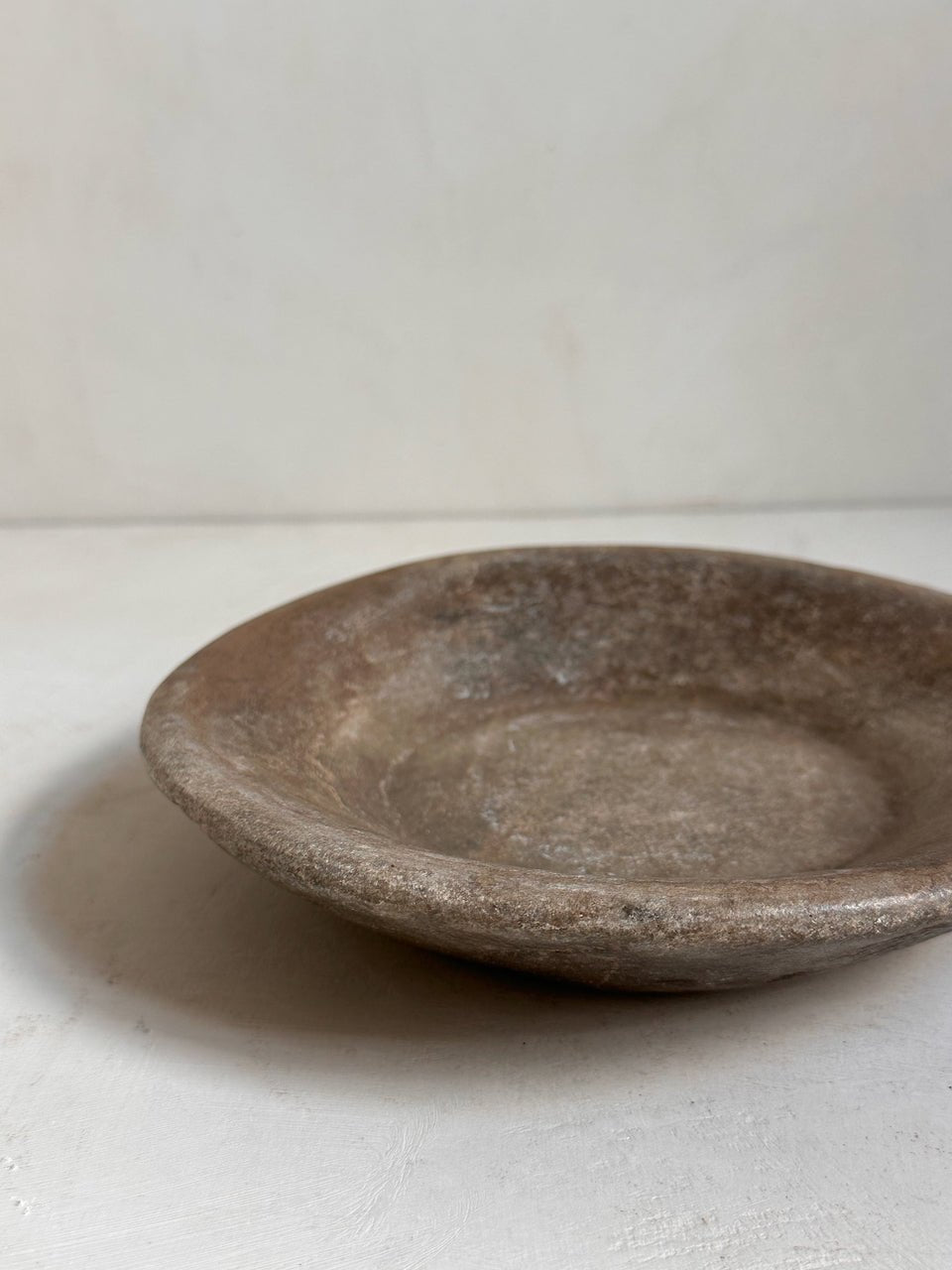 The Corner - Antique Stone plate N° 35 - Table & Kitchenware
