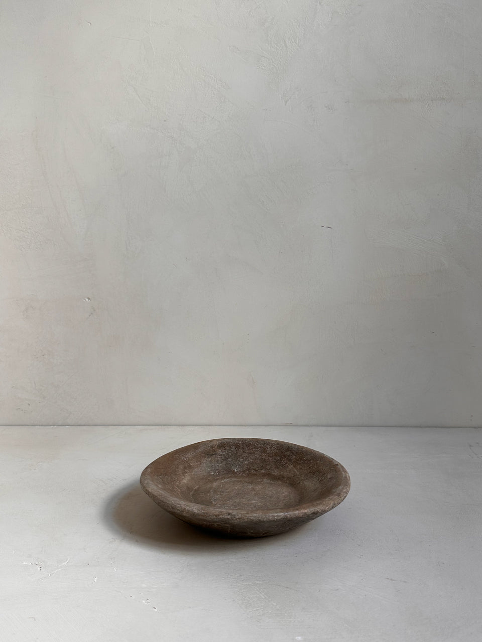 The Corner - Antique Stone plate N° 35 - Table & Kitchenware