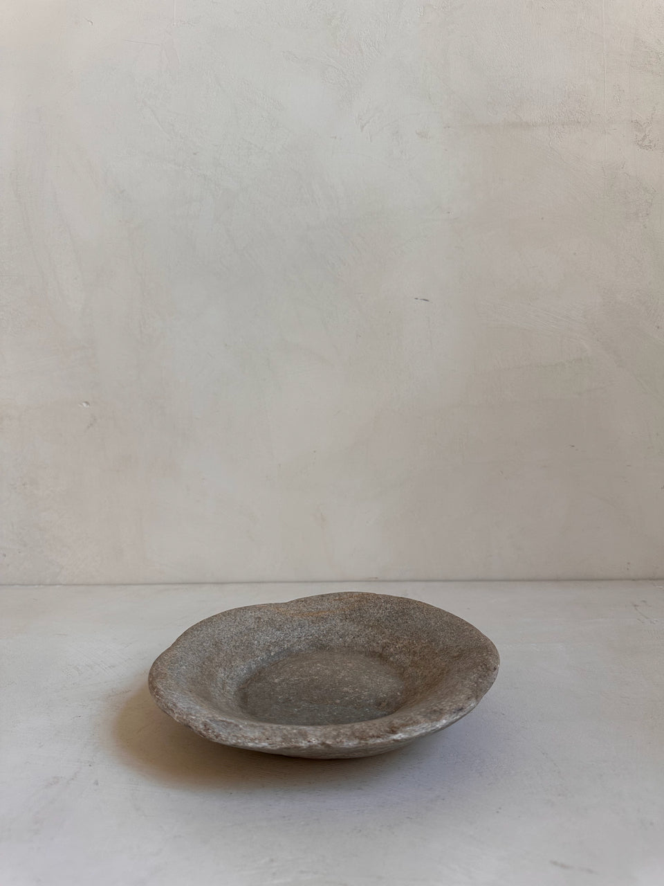 The Corner - Antique Stone plate N° 37 - Table & Kitchenware
