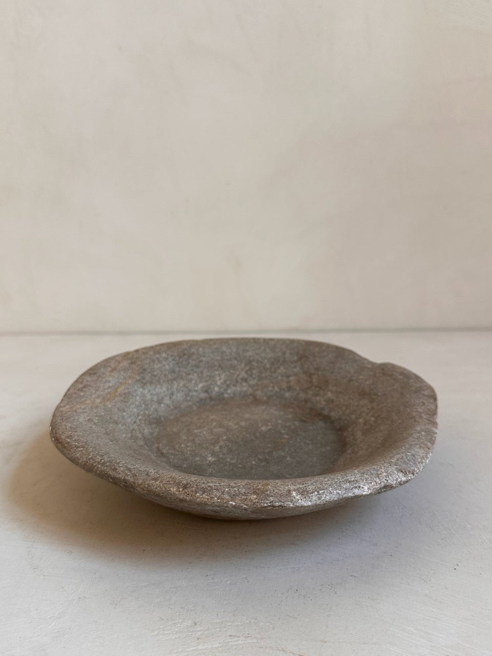 The Corner - Antique Stone plate N° 37 - Table & Kitchenware