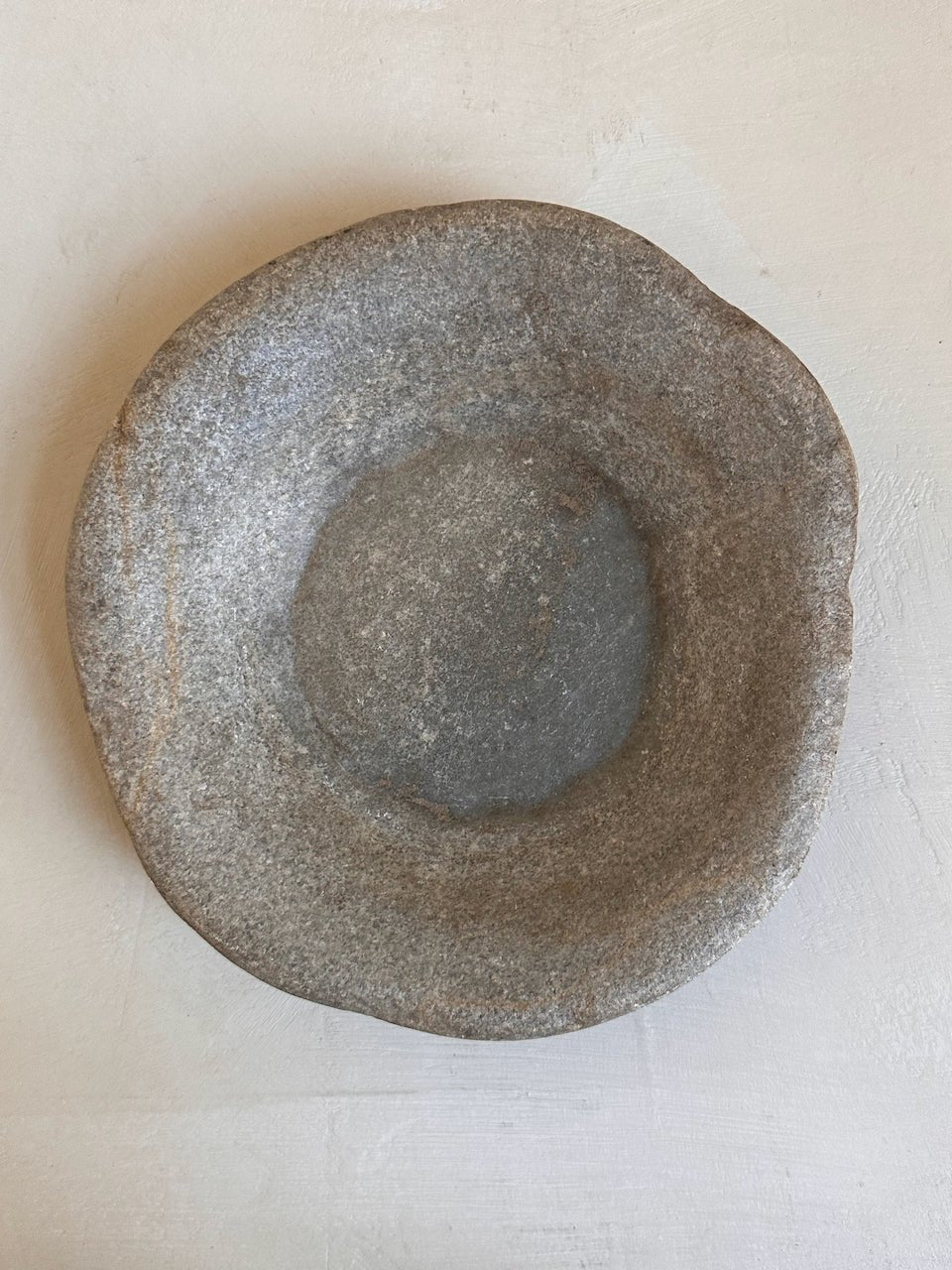 The Corner - Antique Stone plate N° 37 - Table & Kitchenware