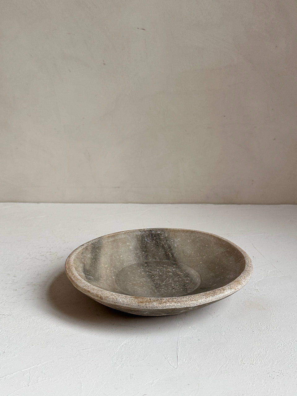 The Corner - Antique Stone plate N° 39 - Table & Kitchenware