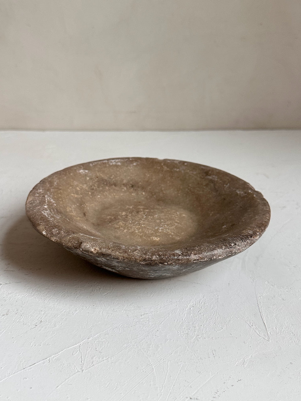 The Corner - Antique Stone plate N° 45 - Table & Kitchenware