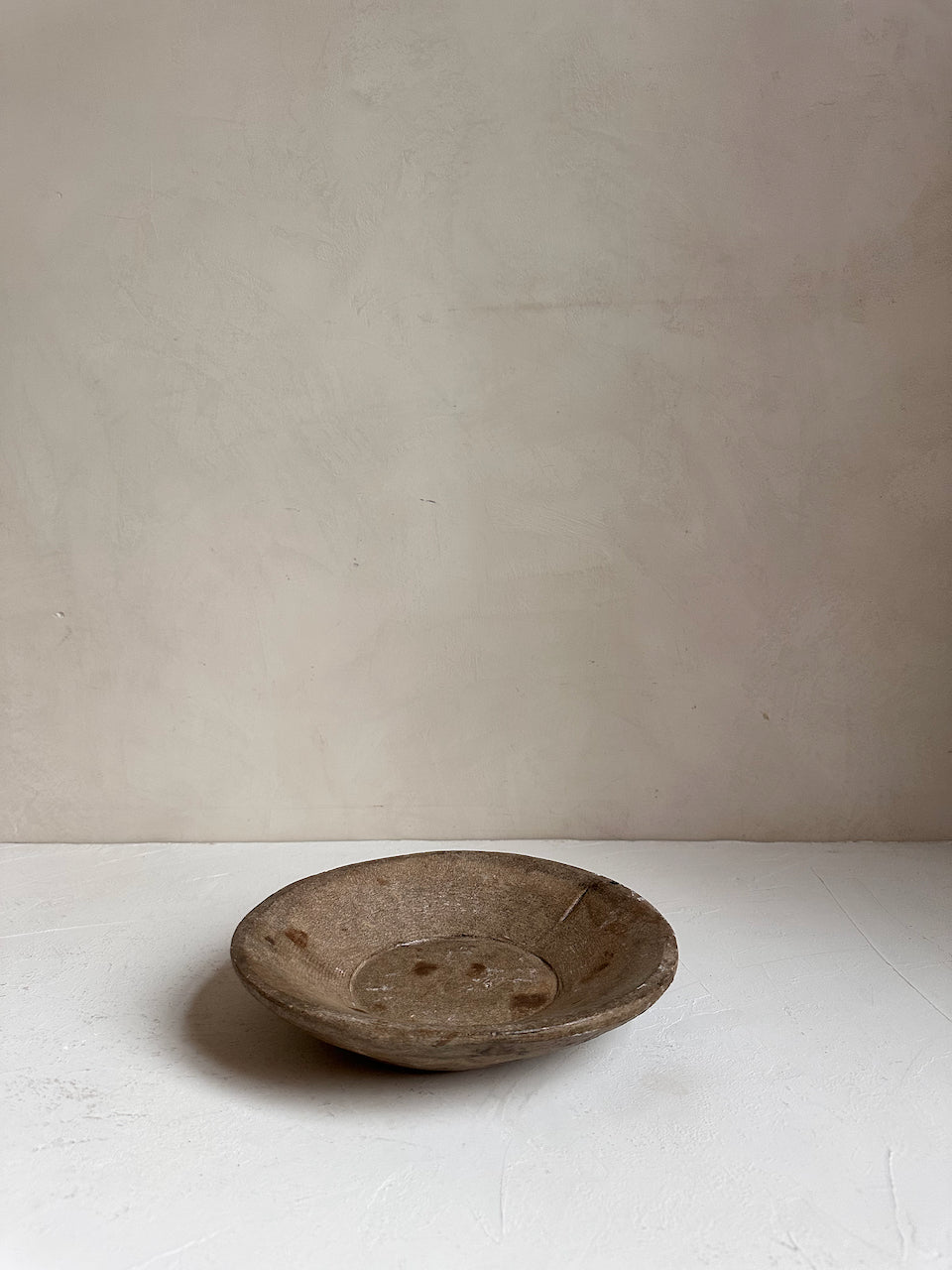 The Corner - Antique stone plate N°43 - Table & Kitchenware