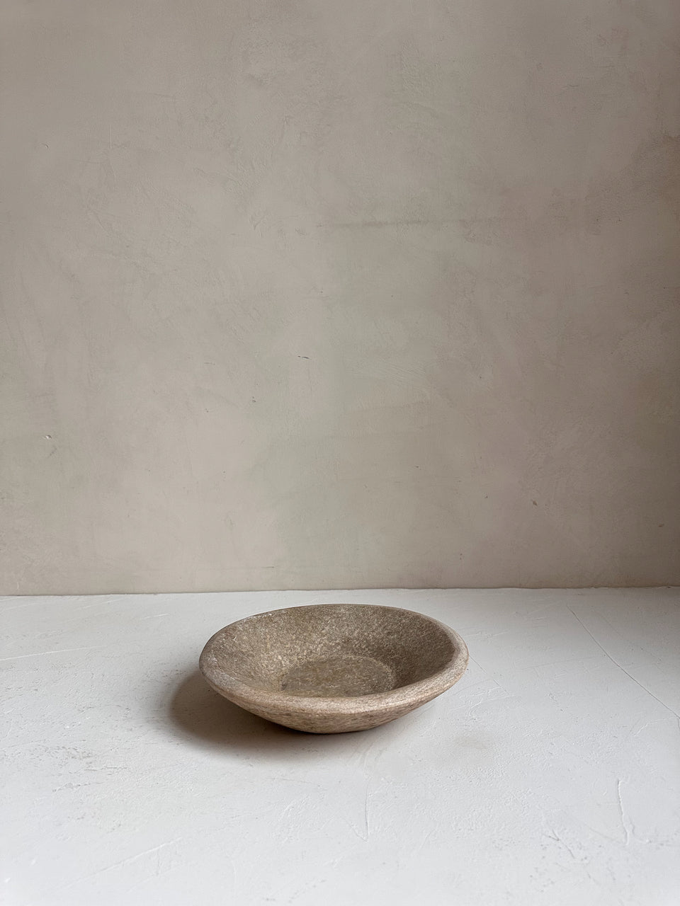 The Corner - Antique stone plate N°44 - Table & Kitchenware