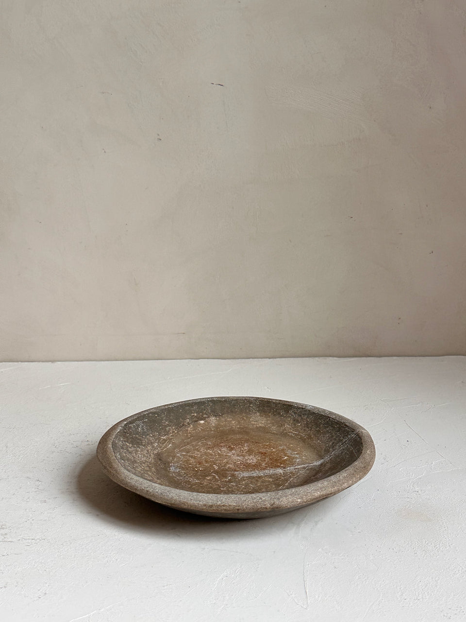 The Corner - Antique stone plate N°48 - Table & Kitchenware